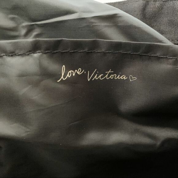 New Victoria Secrets Red & Black Lips Sequin Tote - Picture 6 of 6